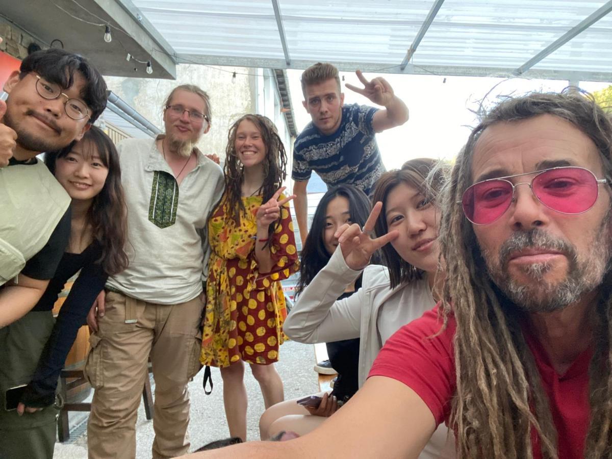 Vagabond Vieiras Beds & Dinner Acts-le-210